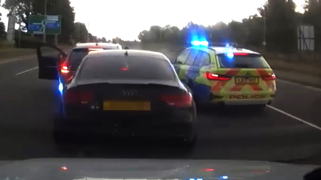 Audi V8 Ternyata Tak Bisa Lari Dari BMW Estate Penuh Polisi
